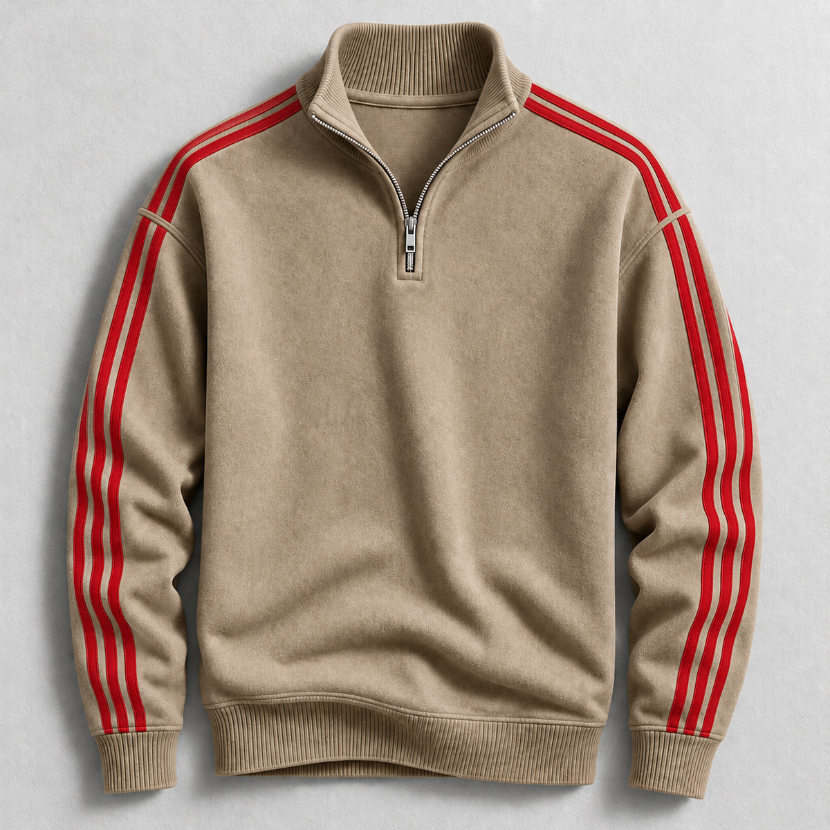 Close-up van de quarter-zip sluiting op de vintage-zachte heren pullover, toont de textuur.