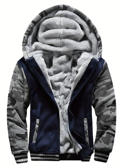 Close-up van de capuchon van de heren hoodie, perfect voor extra bescherming tegen de kou of regen.