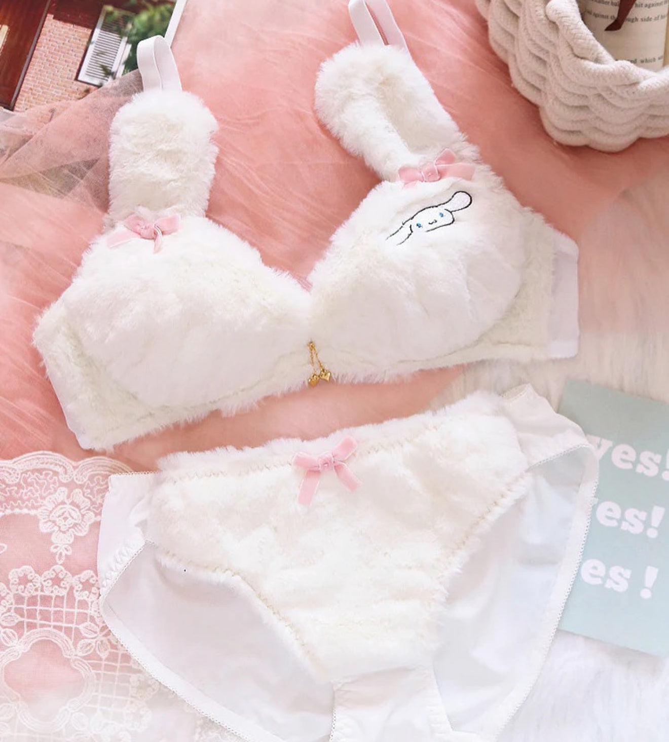 Schattige teddybeer lingerie set van zacht pluche – sexy en cozy kawaii ondergoed met beervormige cups