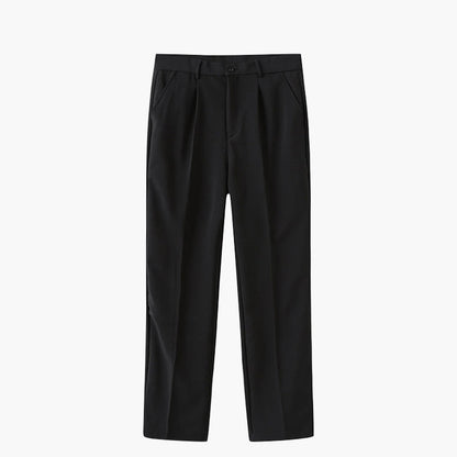 Zij-aanzicht van de elegante zwarte pantalon, perfect getailleerd voor een moderne en formele uitstraling.