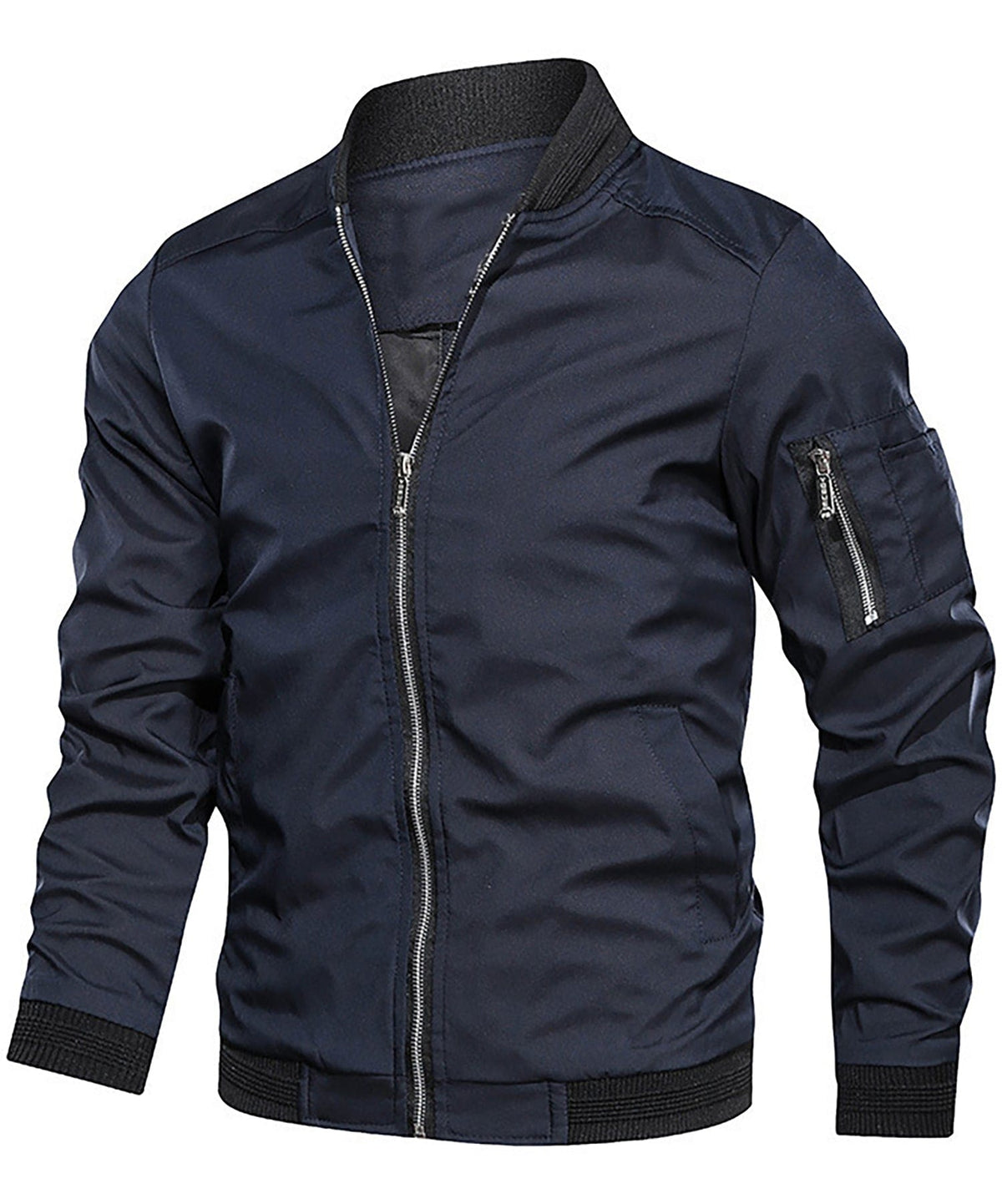 Zijaanzicht van de stijlvolle herenjas in marineblauw, toont de relaxed fit en mouwontwerp.