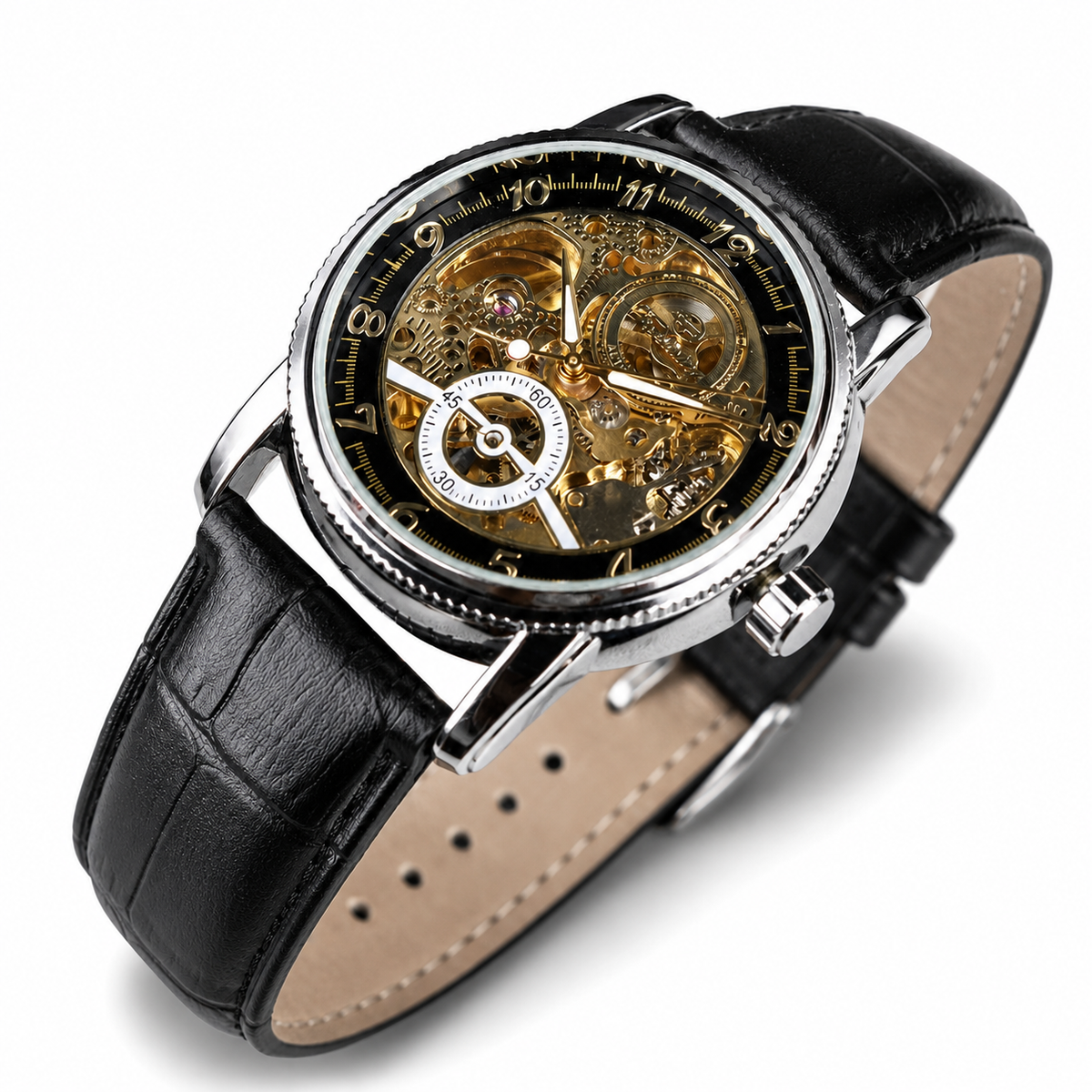 Het Marius horloge subtiel gefotografeerd naast een manchet van een overhemd, benadrukkend hoe het horloge elegantie toevoegt aan elke outfit.