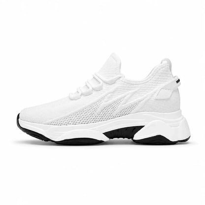 Vooraanzicht van de Amara verhoogde comfort sneakers in klassiek wit, perfect voor een frisse look.