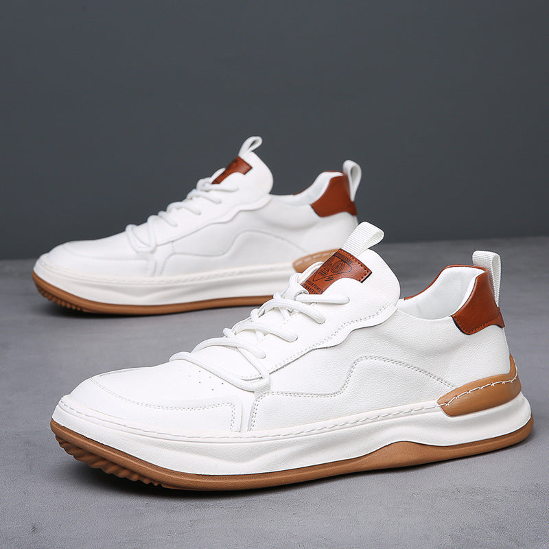 Close-up van de vetergaten en de veters van de zwarte premium sneakers, met een verfijnde afwerking die kwaliteit uitstraalt.