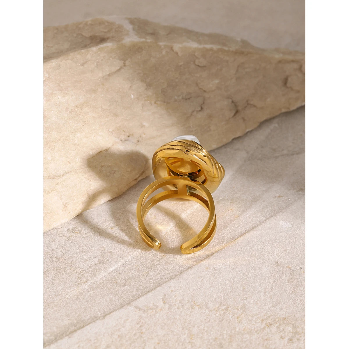 Gouden Ring met Barok Parel - Unieke Zoetwaterparel Ring