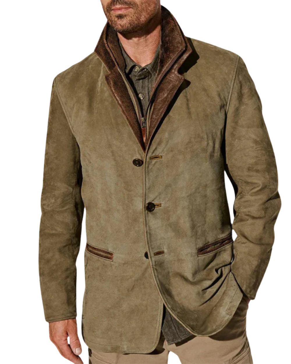 Lifestylebeeld van een man die ontspannen loopt in een Adriaan herenjack, ideaal voor een stijlvolle winteroutfit.