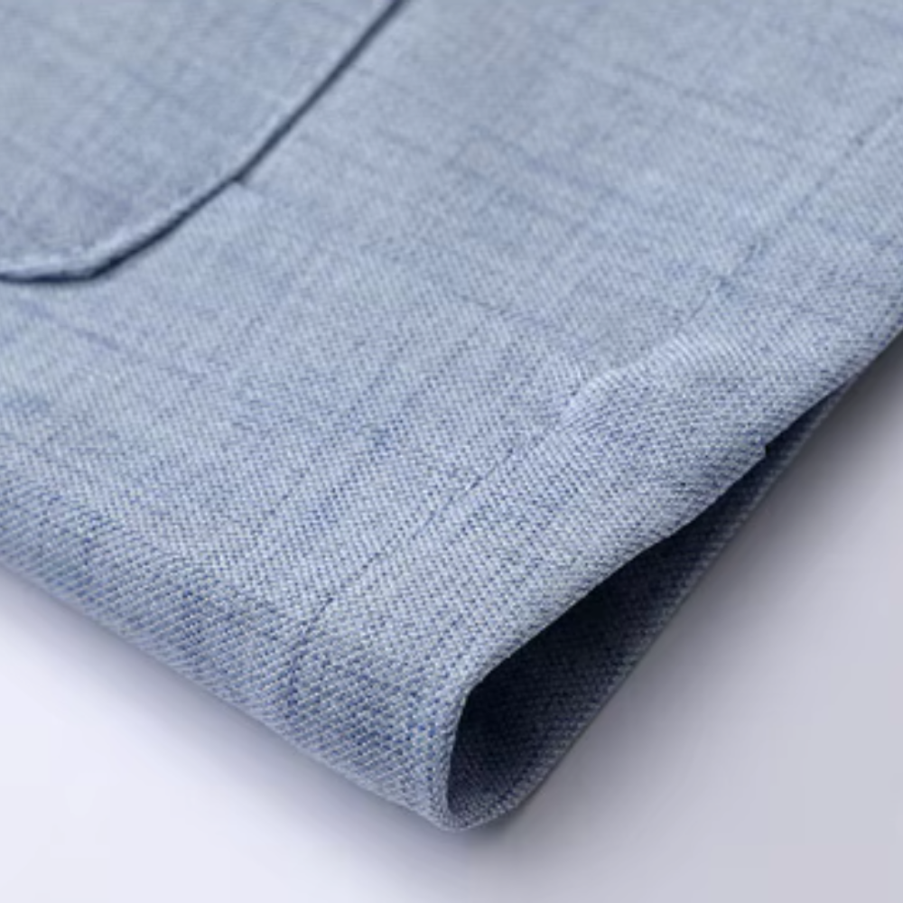 Stapel van de herenblazer in alle beschikbare kleuren (zwart, blauw, grijs, beige), benadrukt de ruime keuze.