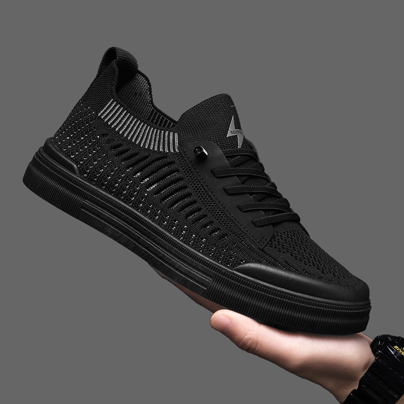 Cas premium sneakers in zwart, vooraanzicht, met strakke lijnen en modern design