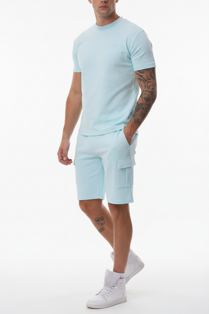 Achteraanzicht van de heren shorts, met aandacht voor de pasvorm en de afwerking van de stof.