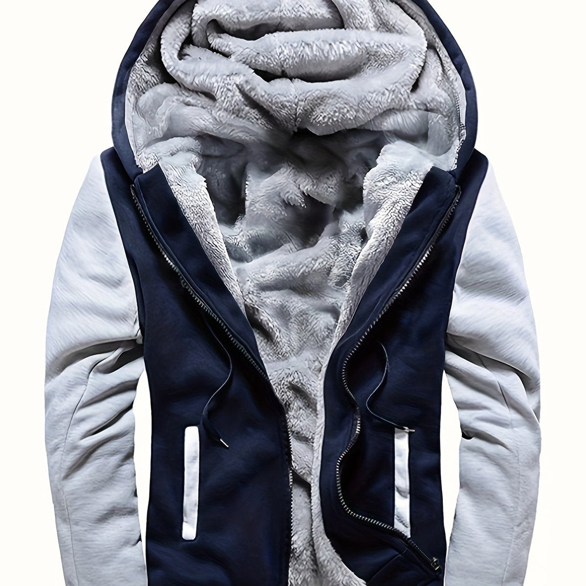 De klassieke pasvorm van de camouflage hoodie, die bewegingsvrijheid en gelaagdheid toelaat.