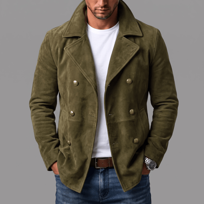 De elegante herenjas gedragen in een stedelijke omgeving, perfect voor zowel dagelijks gebruik als avondkleding.