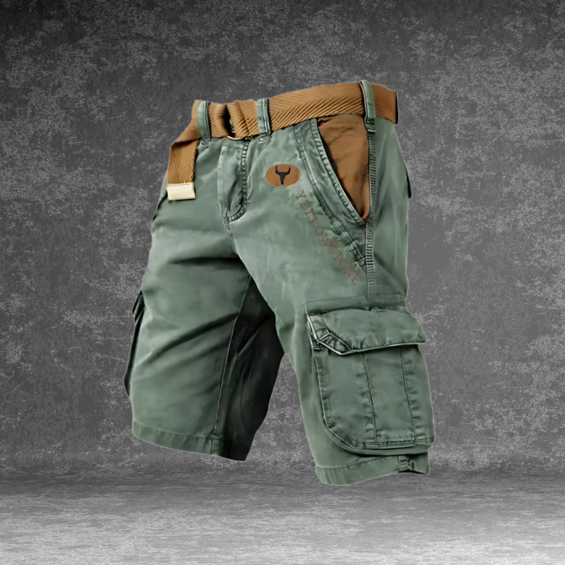 Achterzijde van de Noel cargoshorts in donkergroen, met zicht op de achterzakken