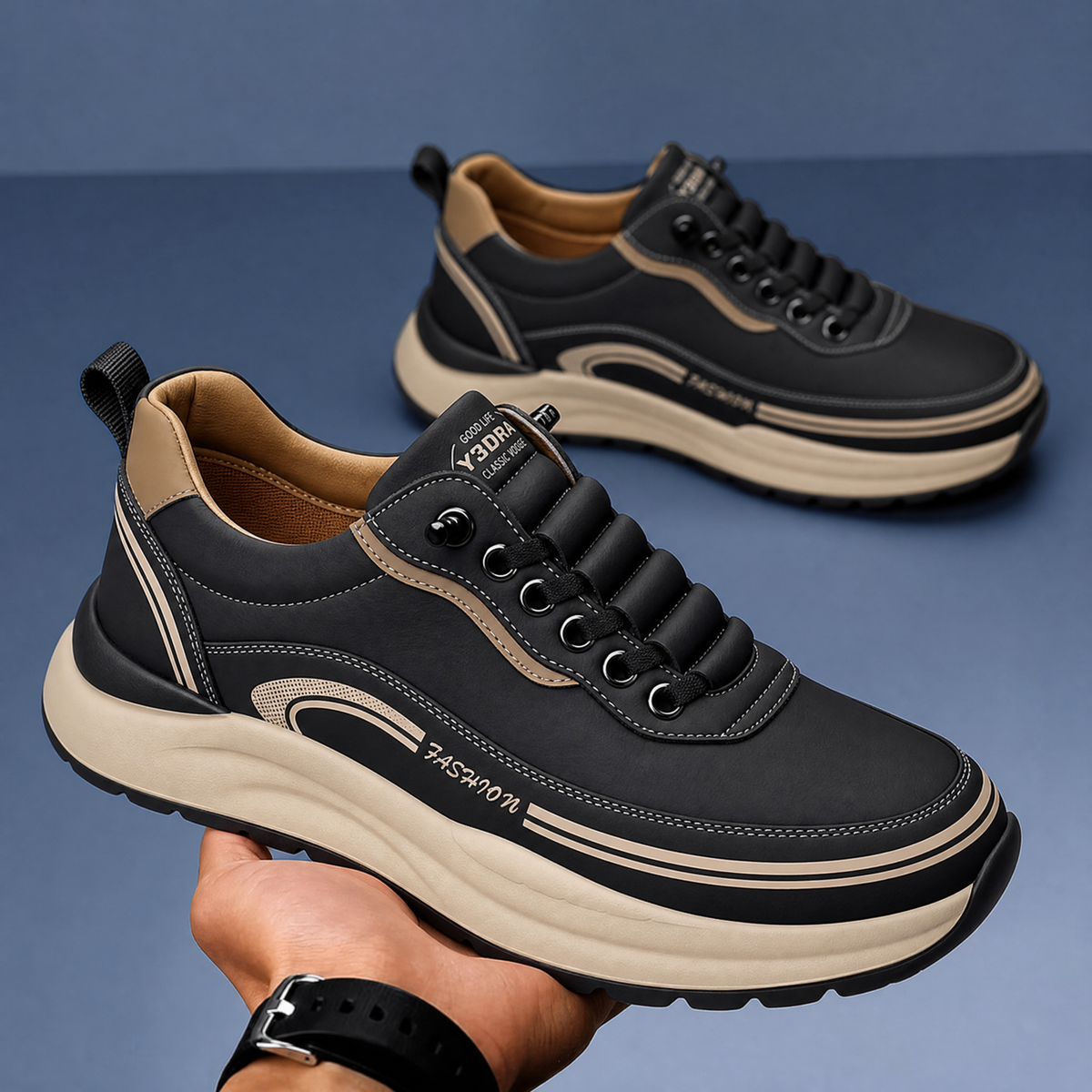 Bovenaanzicht van de witte Aris leren sneakers, belichtend de strakke lijnen en het premium leermateriaal.