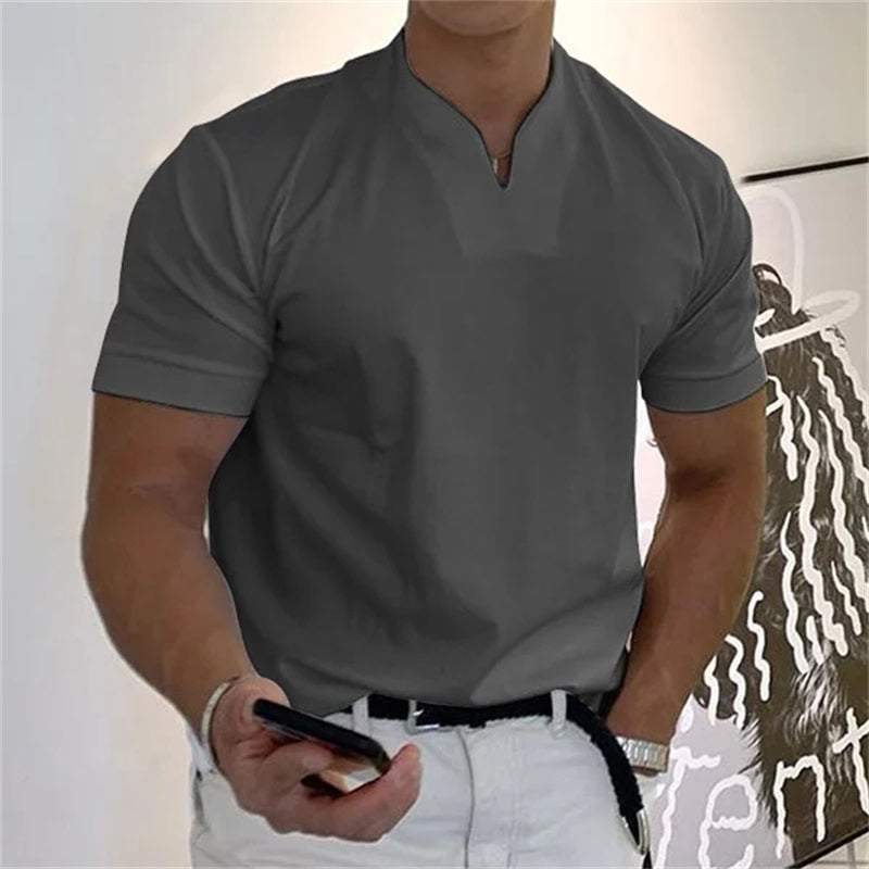 Man in beweging draagt het sportieve Thymen Heren T-shirt, ideaal voor fitness en actieve momenten.